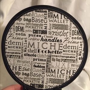 🌺 Miche Nylon folding Fan. Very compact.